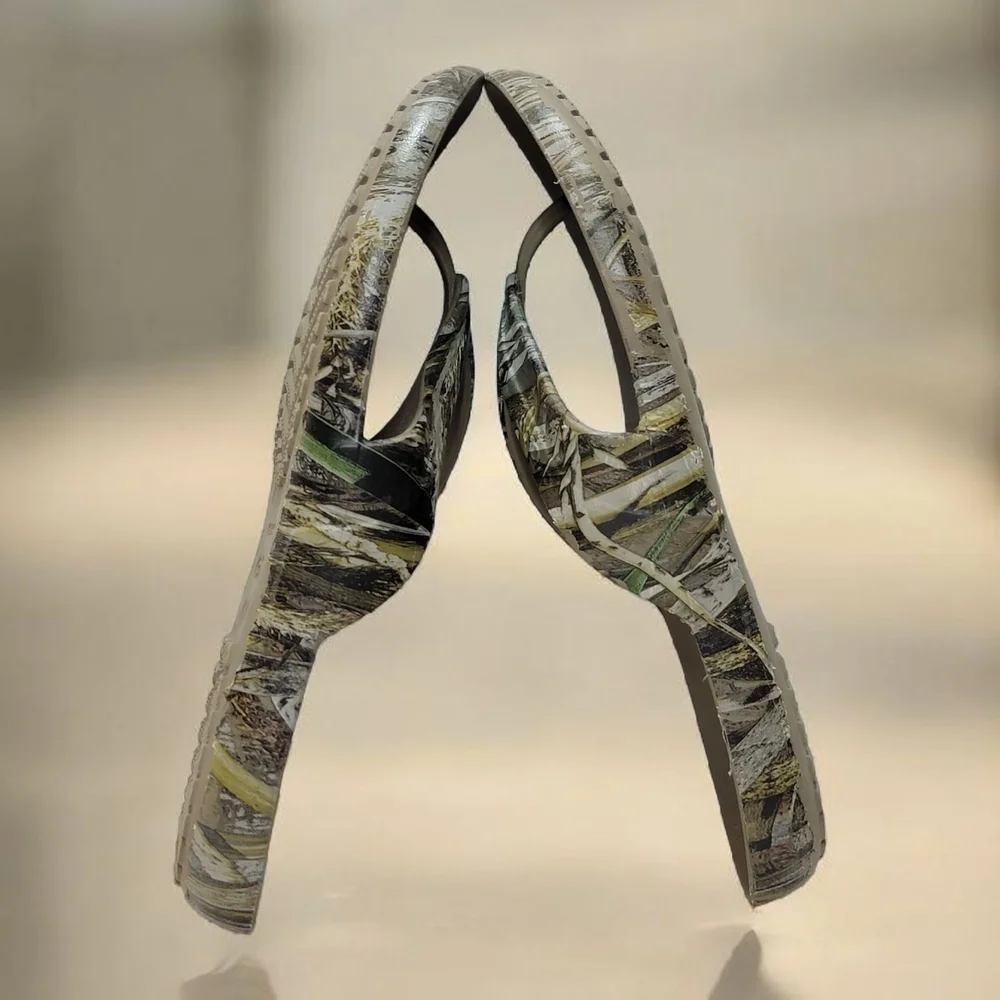 Crocs Camo Women's Size 11 Sandals in Camo and Patterned Design